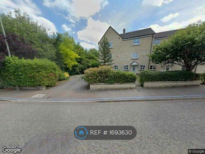 2 Bedroom Semi-Detached House To Rent In Mallards Way, Bicester, OX26