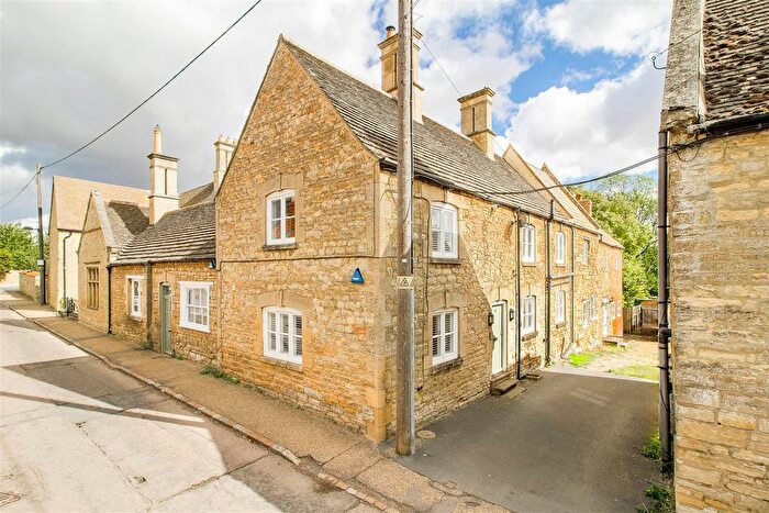 2 Bedroom Property To Rent In Manor Yard, Islip, Kettering, NN14
