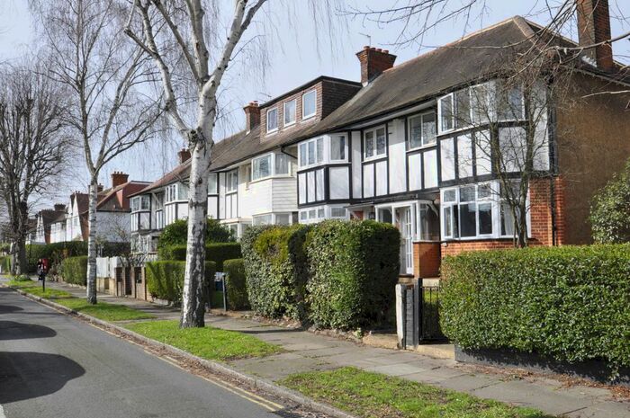 3 Bedroom Semi-Detached House To Rent In The Ridgeway, London, W3