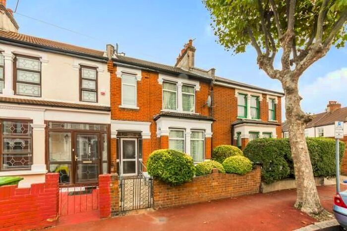4 Bedroom Property To Rent In Shelley Avenue, London, E12