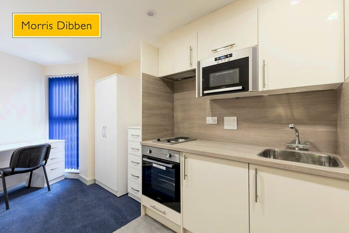 Studio To Rent In Fawcett Road, Southsea, PO4