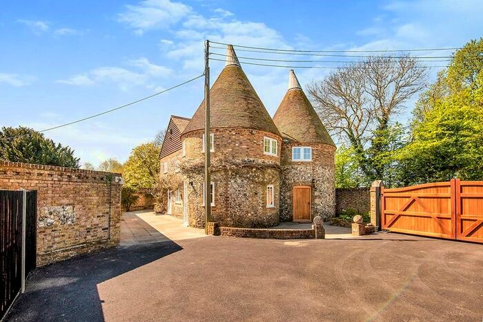 4 Bedroom Detached House To Rent In Scragged Oak Road, Detling, Maidstone, Kent, ME14