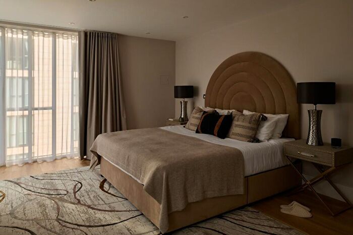 4 Bedroom Apartment To Rent In Flat, Baker, Baker Street, London, NW1