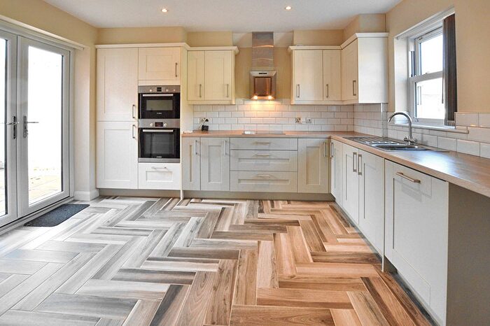 3 Bedroom Semi-detached House For Sale In East Farm Lane, Fulstow, LN11
