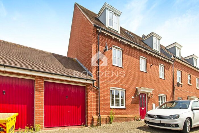 5 Bedroom Semi-Detached House To Rent In Helen Ewing Place, Colchester, CO2