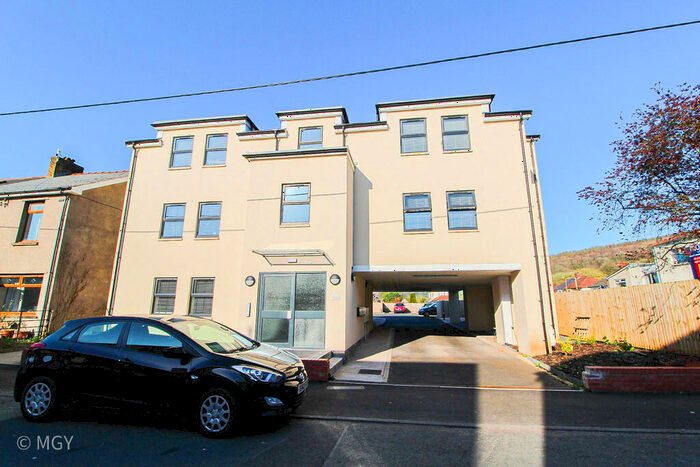 2 Bedroom Apartment To Rent In Cardiff Road, Taffs Well, CF15
