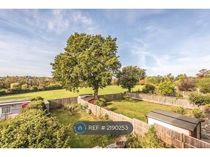 2 Bedroom Flat To Rent In Eliot House, London, N20