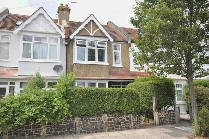 2 Bedroom House To Rent In Rosslyn Avenue, Barnes, SW13