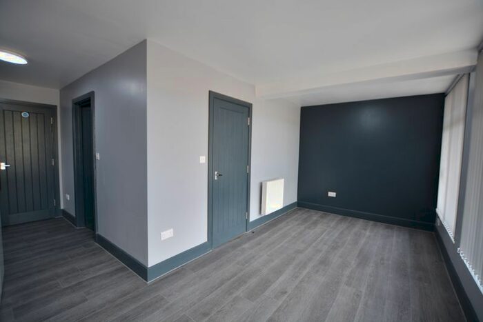 255 Bedroom Studio To Rent In Tilbury Close, Caversham, Reading, RG4