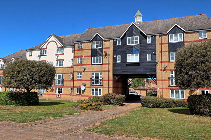 1 Bedroom Flat For Sale In Lewes Close, Grays, Thurrock, RM17