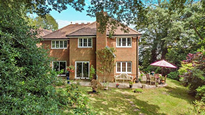 5 Bedroom Detached House For Sale In Holt Close, Wickham, Fareham, Hampshire, PO17