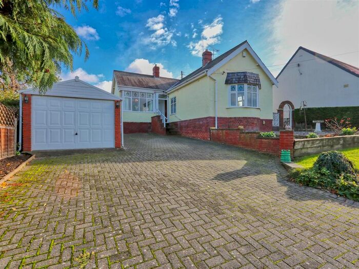 2 Bedroom Detached Bungalow To Rent In Brimington Road, Tapton, Chesterfield, Derbyshire, S41