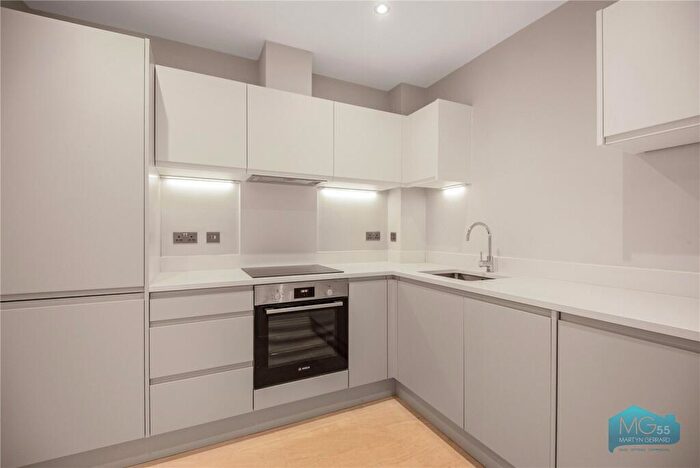 1 Bedroom Apartment To Rent In Crouch End Hill, Crouch End, London, N8