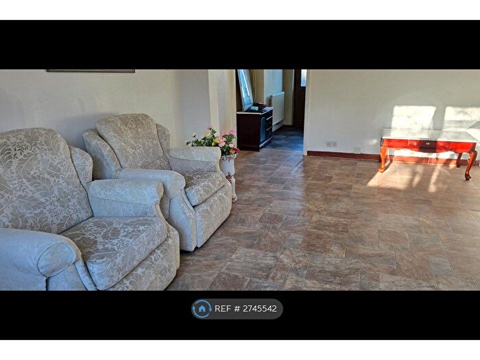 4 Bedroom Semi-Detached House To Rent In Applegarth Avenue, Guildford, GU2