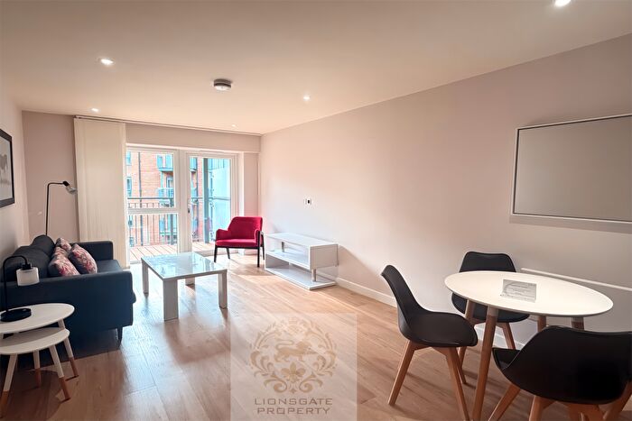 2 Bedroom Apartment To Rent In Capri House, Barnet, NW9