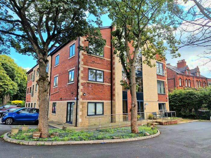 2 Bedroom Flat To Rent In Sandhill Lane, Moortown, Leeds, West Yorkshire, LS17
