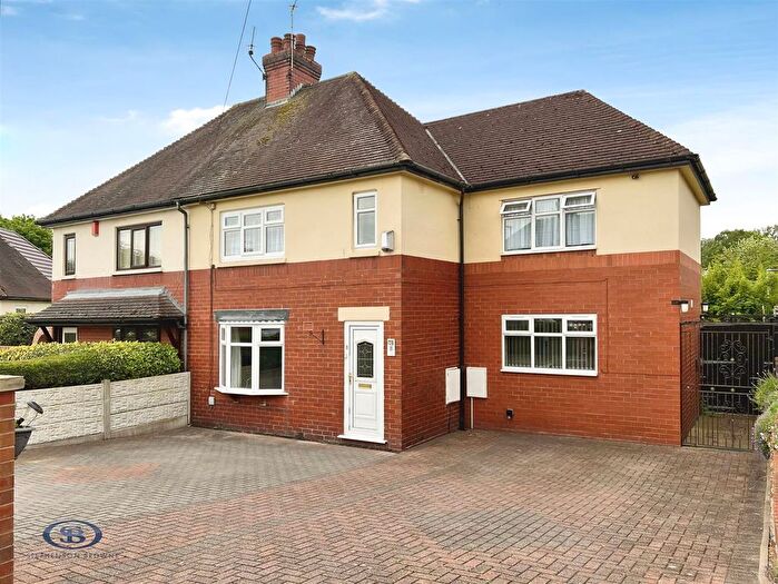 4 Bedroom Semi-Detached House For Sale In Jubilee Road, Congleton, CW12
