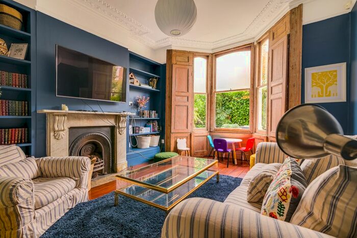 4 Bedroom Town House To Rent In Balfour Road, London, Uk, London, N5