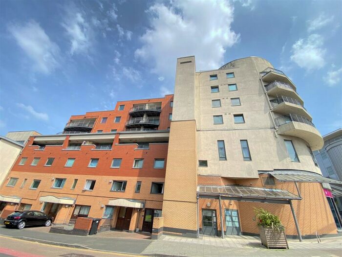 Studio To Rent In Blue Apartments Francis Road, Birmingham, B16