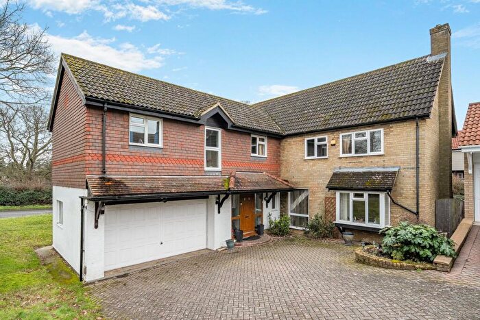 6 Bedroom Detached House For Sale In Balmoral Close, Flitwick, MK45