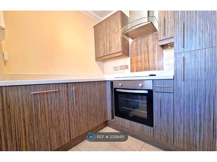 2 Bedroom Flat To Rent In Grove Road, Luton, LU1