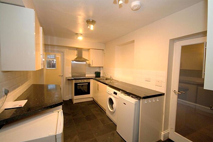 2 Bedroom Apartment To Rent In South Road, Kingswood, Bristol, BS15