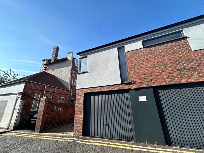 2 Bedroom Town House To Rent In High Street Back, Gosforth, Newcastle Upon Tyne, NE3