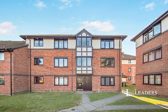 1 Bedroom Flat To Rent In Brinkley Place, Colchester, CO4