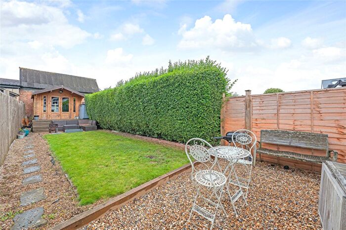 2 Bedroom End Of Terrace House For Sale In Pope Road, Bromley, BR2