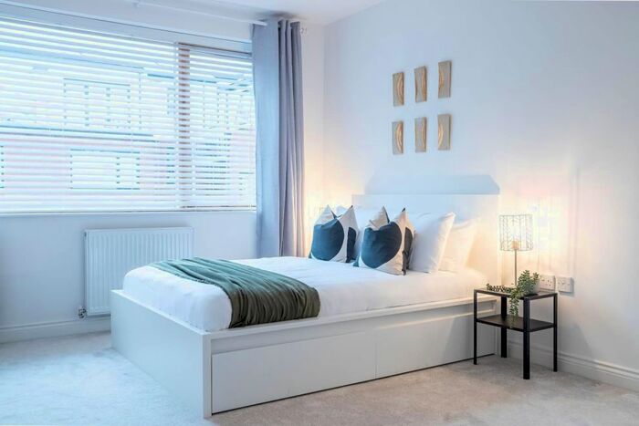 4 Bedroom Flat To Rent In Tenby Street North, Birmingham, Aw, B1