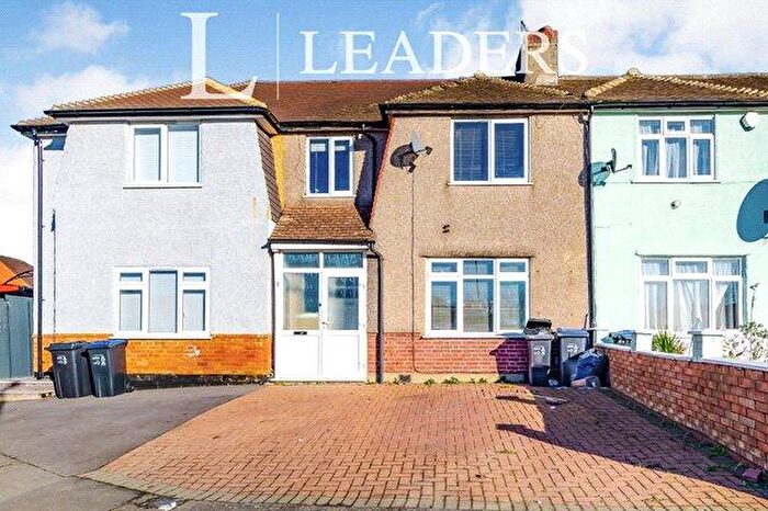 3 Bedroom Terraced House For Sale In Walton Way, Mitcham, CR4