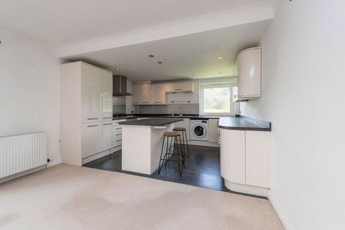 2 Bedroom Apartment To Rent In Weymouth, DT3