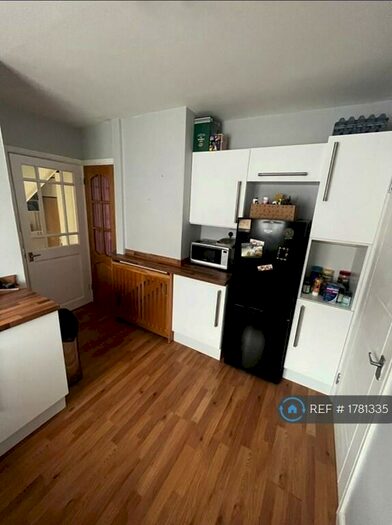 3 Bedroom Semi-Detached House To Rent In Empire Road, Coventry, CV4