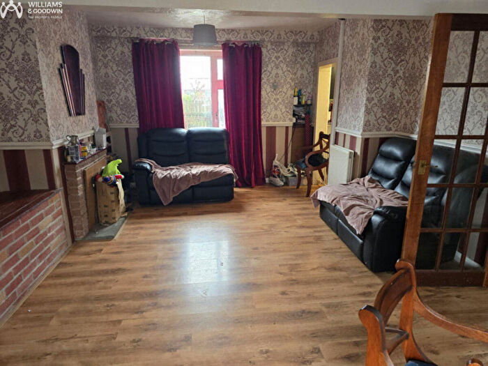 3 Bedroom End Of Terrace House For Sale In Ffordd Y Castell, Bangor, LL57