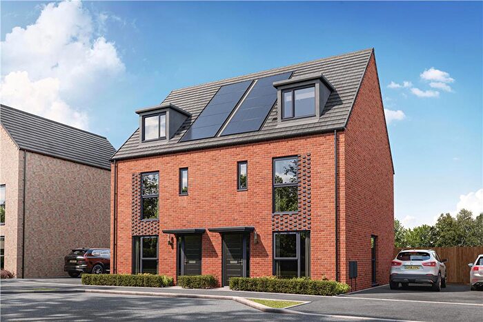 4 Bedroom Semi-Detached House For Sale In Bristol Road South, Longbridge, B45