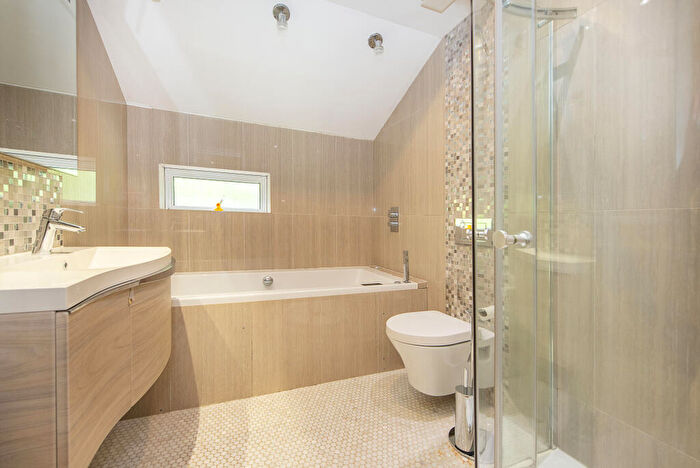 5 Bedroom Detached House For Sale In Upper Brighton Road, Surbiton, KT6