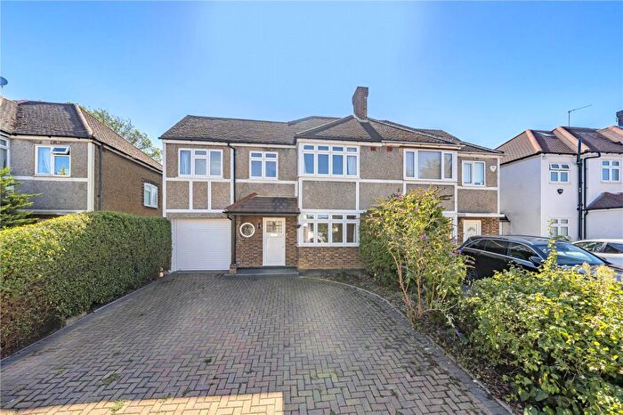 3 Bedroom Semi Detached House For Sale In Somerset Close, New Malden, KT3