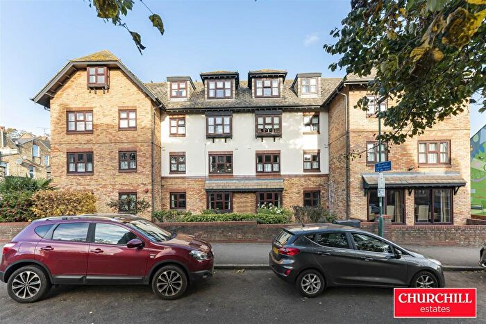 1 Bedroom Retirement Property For Sale In Nightingale Lane, London, E11