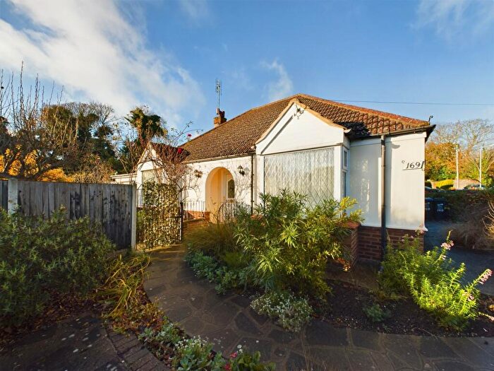 3 Bedroom Detached Bungalow For Sale In Bradstow Way, Broadstairs, CT10