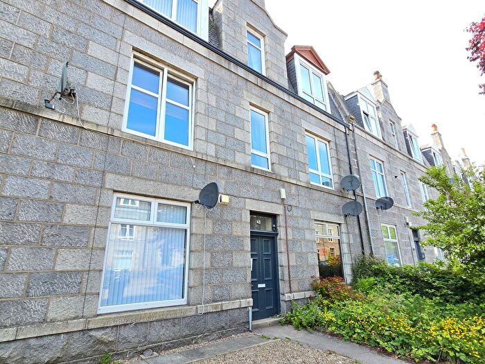 1 Bedroom Flat To Rent In Balmoral Place, Aberdeen, AB10