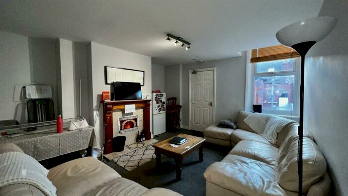 6 Bedroom Maisonette To Rent In Forsyth Road, Newcastle Upon Tyne, NE2