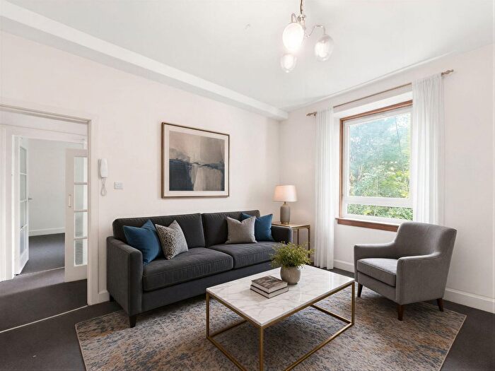2 Bedroom Flat For Sale In / Tay Street, Polwarth, Edinburgh, EH11