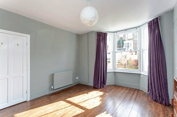 3 Bedroom Maisonette To Rent In Mountgrove Road, Highbury, N5
