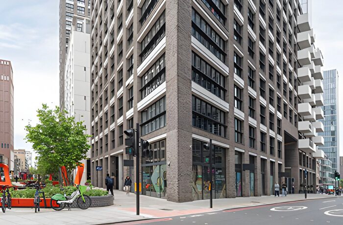 3 Bedroom Apartment For Sale In New Drum Street, Wiverton Tower, E1