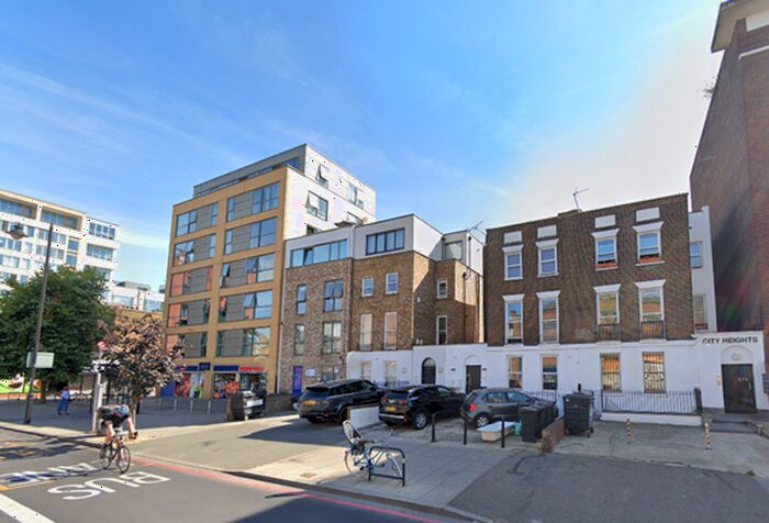 3 Bedroom Flat To Rent In Kingsland Road, Haggerston, London, E8