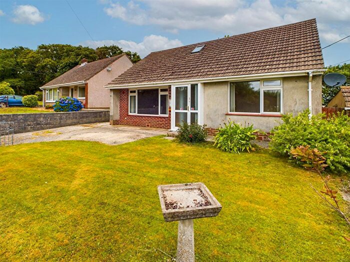 4 Bedroom Bungalow For Sale In New Road, Hook, Haverfordwest, SA62