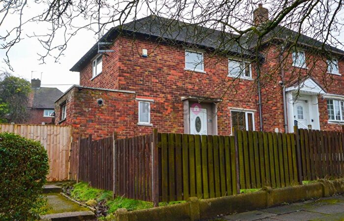 2 Bedroom Semi-Detached House For Sale In Stradbroke Drive, Sheffield, S13