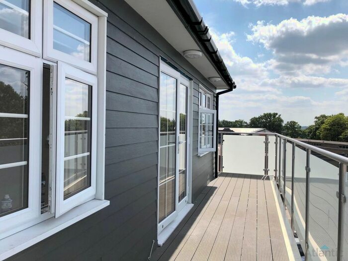 2 Bedroom Flat To Rent In Burleigh Parade, Burleigh Gardens, Southgate, N14