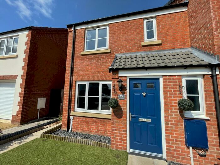 3 Bedroom End Of Terrace House To Rent In Duncan Way, North Walsham, NR28