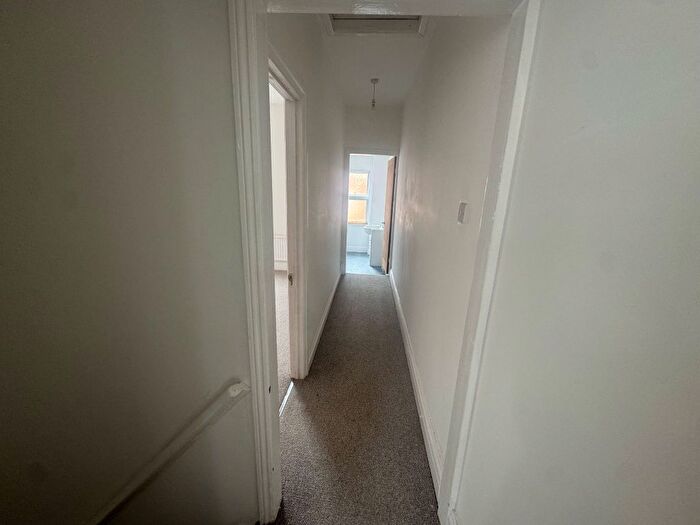 2 Bedroom End Of Terrace House To Rent In Lord Byron Street Leicester, LE2